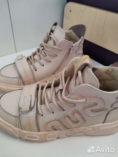 Кроссовки для девочки 37