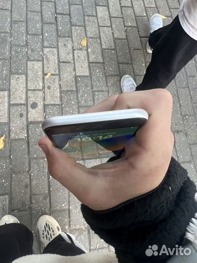 iPhone SE (2020), 64 ГБ