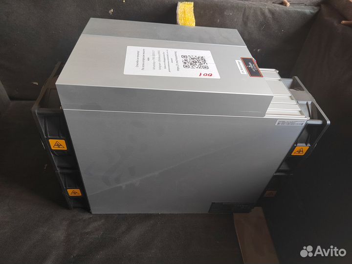 Antminer S19 Pro 104 Th/s