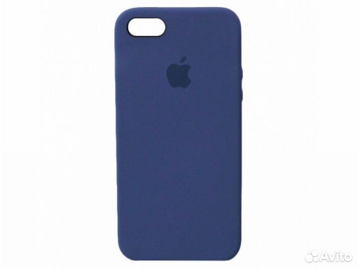 Синий чехол на iPhone