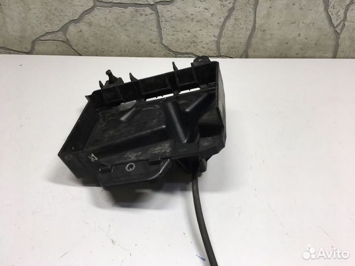 Подставка под аккумулятор Volkswagen Polo V