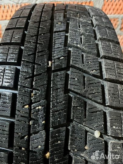 Yokohama Ice Guard IG60 215/65 R16