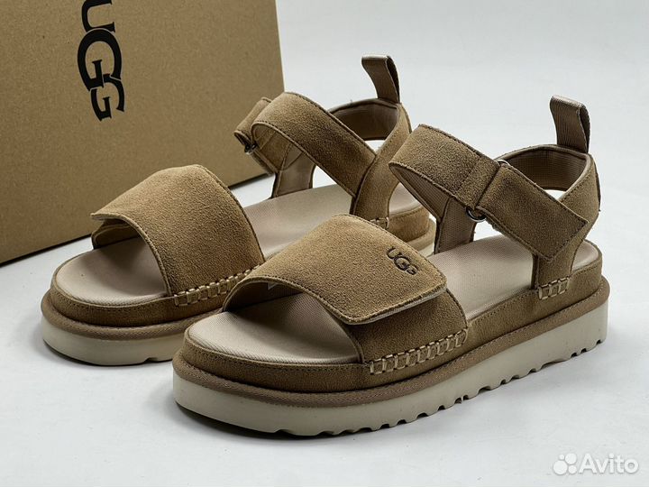 UGG goldenstar sandal sand