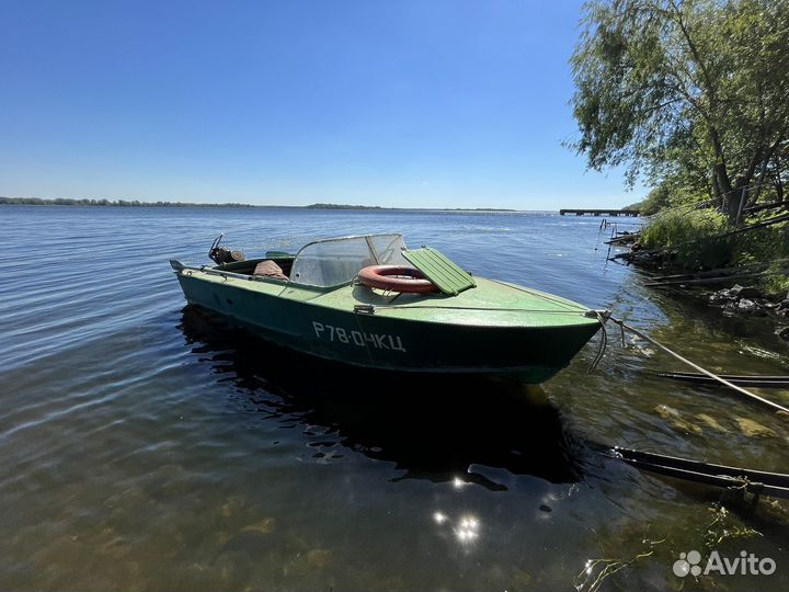 Продажа лодки Прогресс с мотором