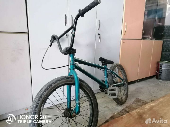 Трюковой велосипед BMX