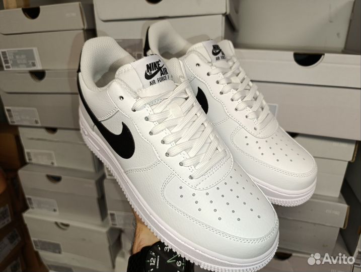 Nike Air Force 1