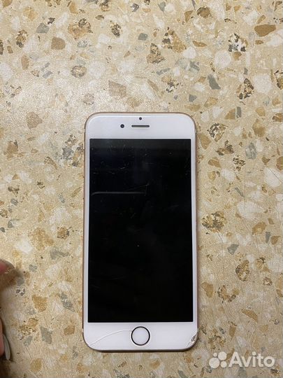 Телефон iPhone 6s