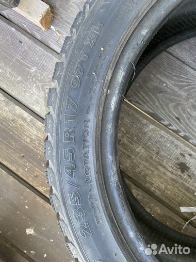 Nokian Tyres Hakkapeliitta 5 235/45 R17