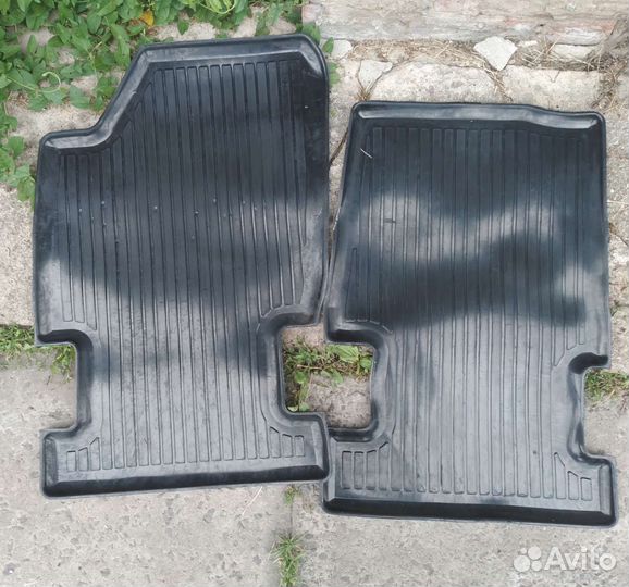 Автомобильные коврики резиновые