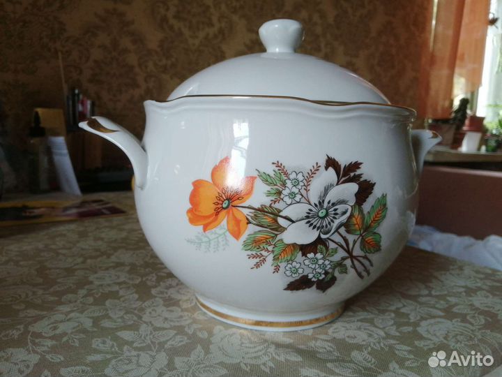 Супница и большое блюдо