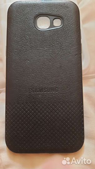 Продам чехол на Samsung A5 2017 года