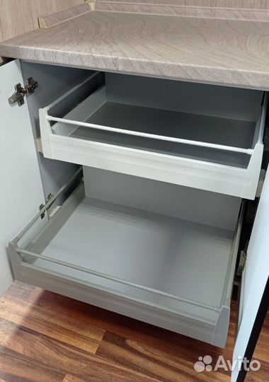 Кухня пластик