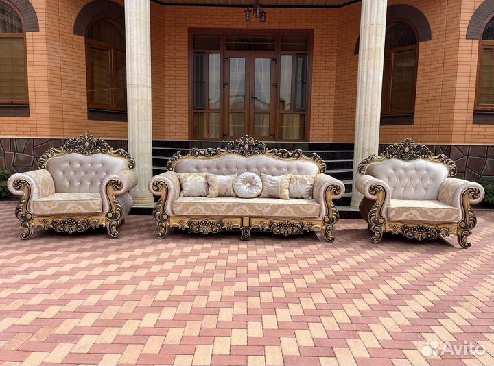 Диван с ящиками