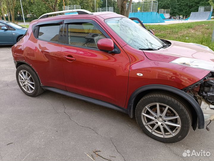 Nissan Juke 1.6 CVT, 2013, битый, 143 000 км