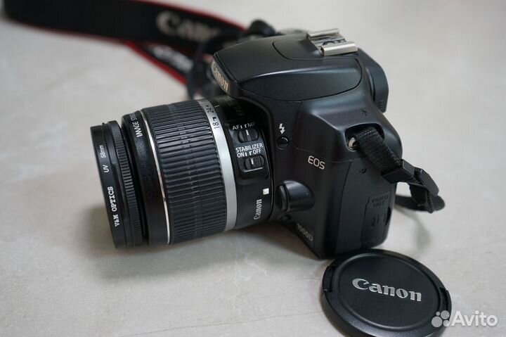 Зеркальный Canon EOS 1000D kit (пробег 9900)