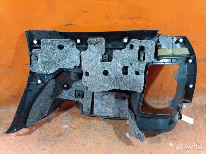 Обшивка багажника задняя левая нижняя Toyota Wish ZNE14G