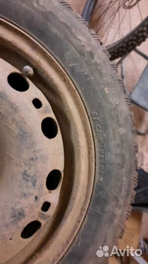 Bridgestone Blizzak Spike-02 185/60 R15 84