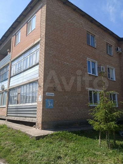2-к. квартира, 43 м², 1/3 эт.