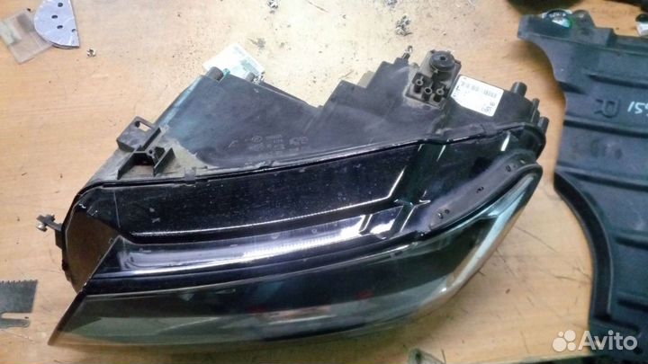 Фара левая Volkswagen Tiguan 2 Led