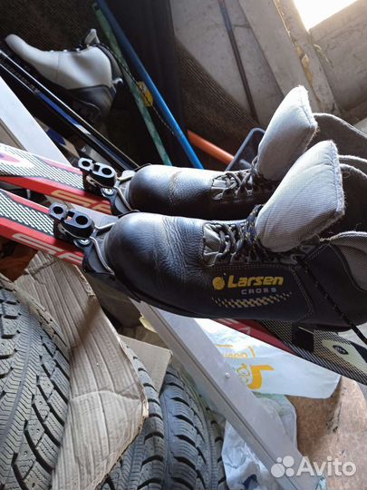 Лыжи беговые с ботинками р 44,бу
