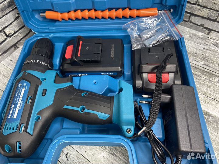 Шуруповерт makita 26v новый