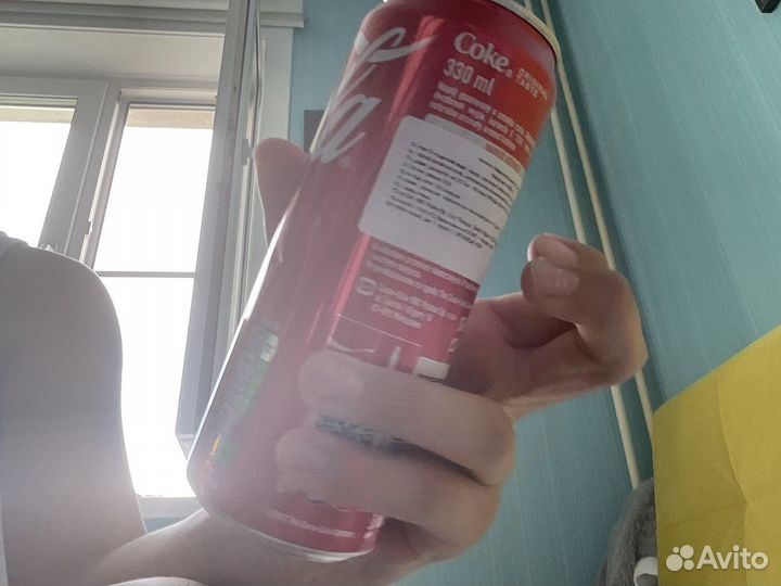 Банка кока кола