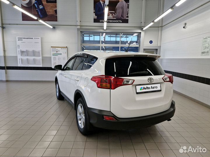 Toyota RAV4 2.2 AT, 2013, 187 131 км