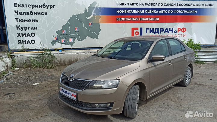 Обшивка стойки центральной правой верхняя Skoda Ra