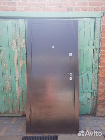 Входные двери металлические