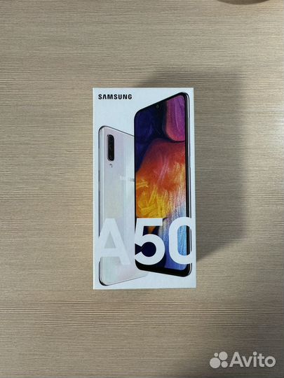 Samsung Galaxy A50, 4/128 ГБ