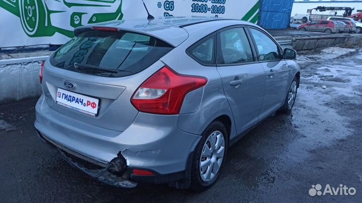 Напкладка задняя правая Ford Focus 3 BM51A254K06AC