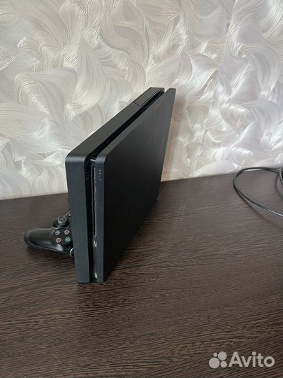 Play Station 4 slim 1tb (комплект)