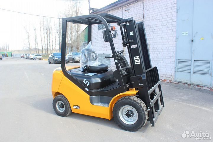 Вилочный погрузчик UN Forklift FG25, 2024