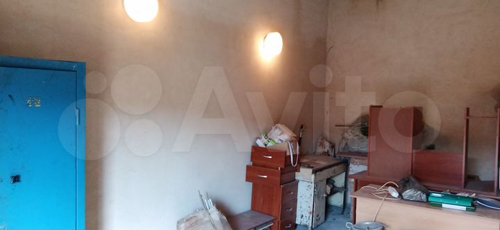 Гараж, > 30 м²