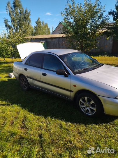 Mitsubishi Carisma, 1997