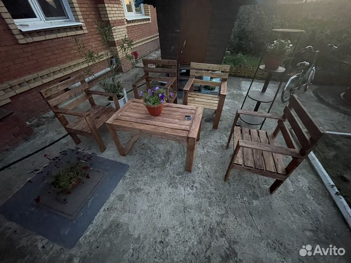 Скамейка садовая со столиком