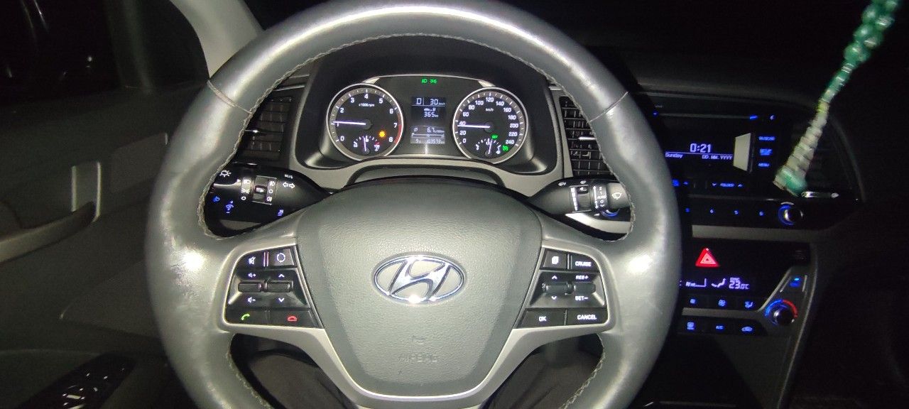 Hyundai Elantra: фото владельца