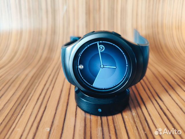 Смарт-часы Samsung Gear S2