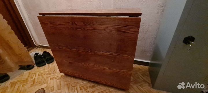 Стол книжка