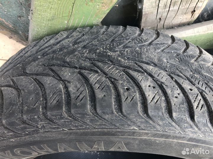 Yokohama Ice Guard Studless IG50 215/65 R16 102