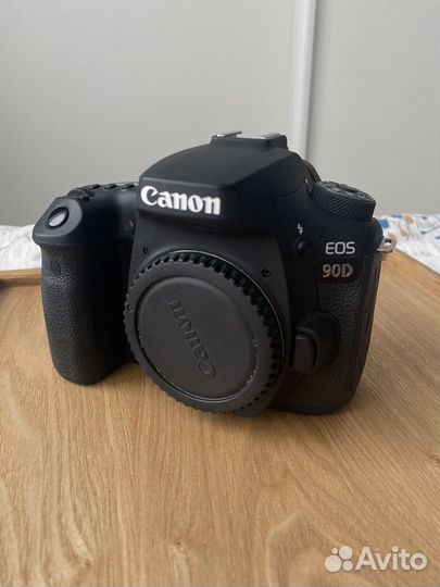 Зеркальный фотоаппарат canon 90d