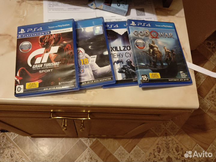 Sony playstation 4 PS4 slim 1tb