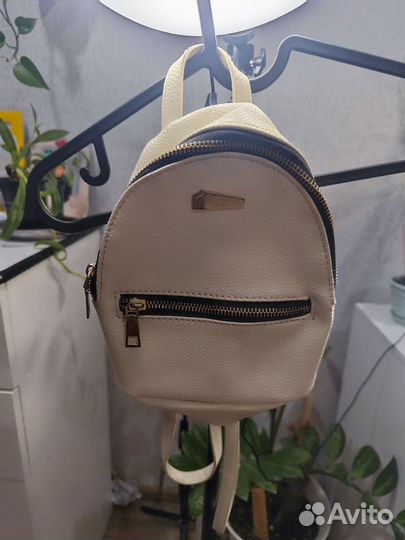 Рюкзак женский кожаный белый