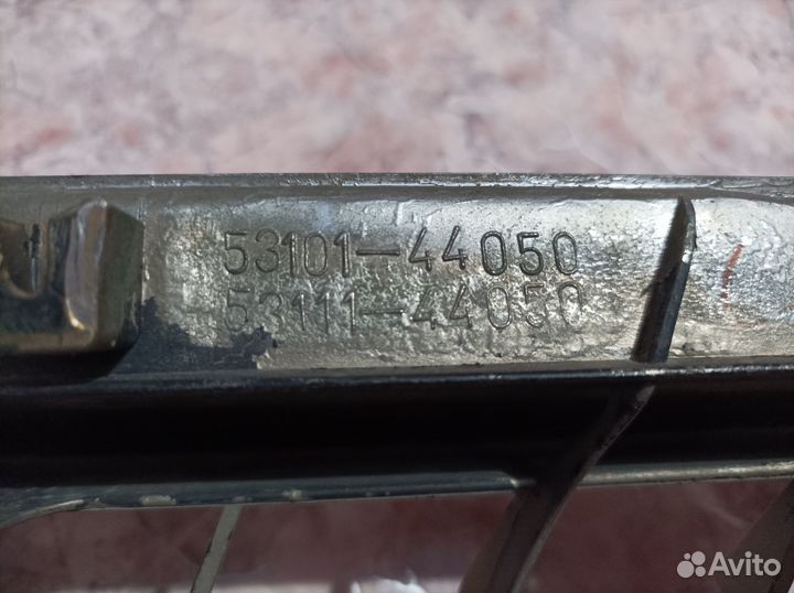 Решетка радиатора Toyota ipsum sxm10