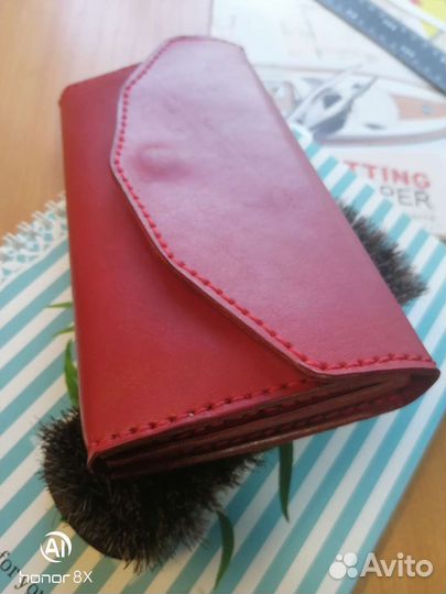 Бумажники из натуральной кожи