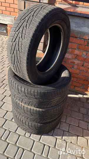 Kumho I'Zen KW31 215/60 R16