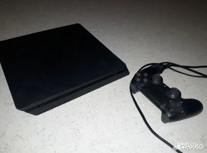 Sony PS4 slim