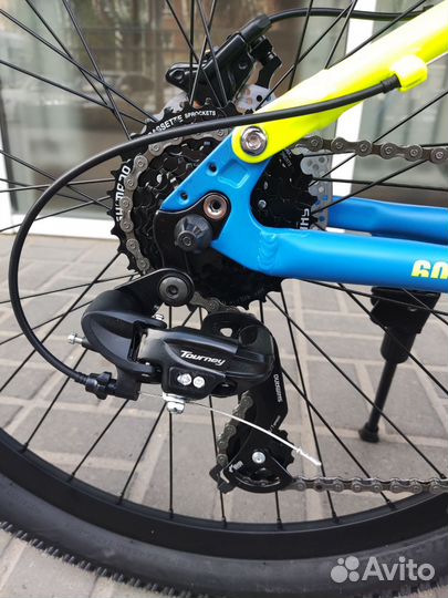 Велосипед горный GT racing двухподвес