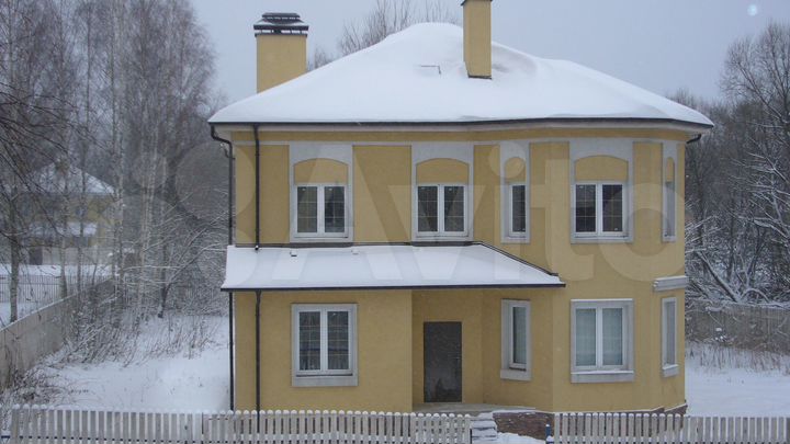 Коттедж 300 м² на участке 15 сот.