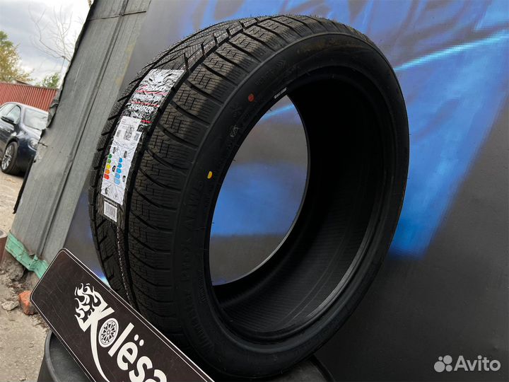 Arivo Winmaster ProX ARW5 275/40 R20 106H